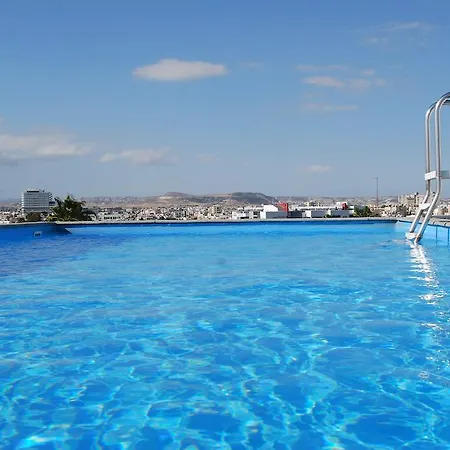 Alex 3 Bedrooms Duplex With Shared Pool * Larnaca