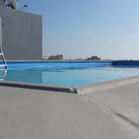 Alex 3 Bedrooms Duplex With Shared Pool Larnaca