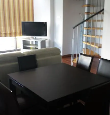 Alex 3 Bedrooms Duplex With Shared Pool Larnaca